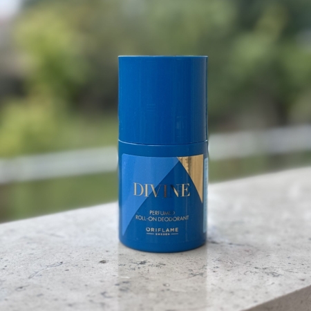 دئودورانت رول آن اوریفلیم مدل Divine