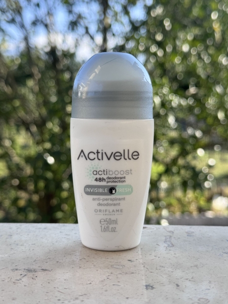 رول ضد تعریق Activelle اوریفلیم؛ محافظت ۴۸ ساعته، فرمول Invisible و حس طراوت همیشگی.