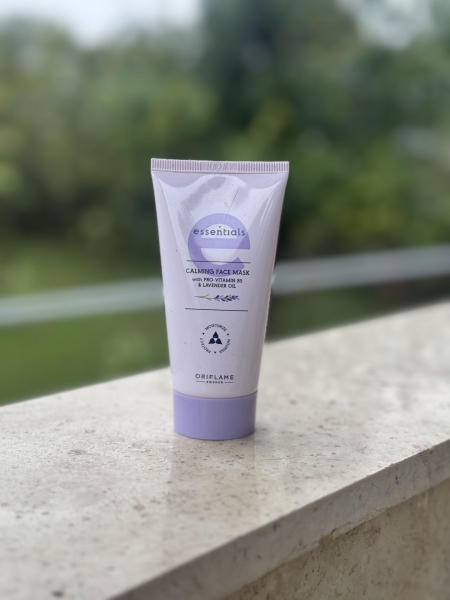 ماسک آرامش‌بخش Essentials اوریفلیم: تغذیه و آبرسانی عمیق پوست