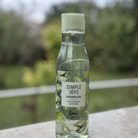 ژل شستشوی بدن آلوئه ورا Simple Joys | طراوتی طبیعی برای پوست شما
