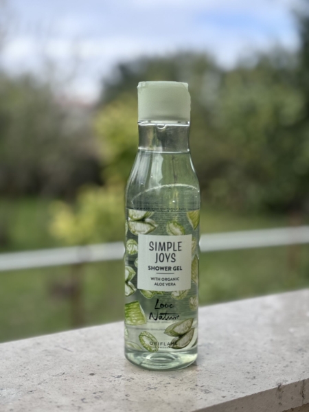 ژل شستشوی بدن آلوئه ورا Simple Joys | طراوتی طبیعی برای پوست شما