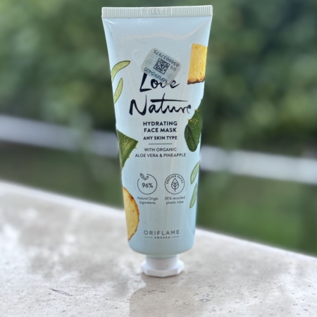 ژل شستشو صورت آلوئه ورا و آناناس Love Nature