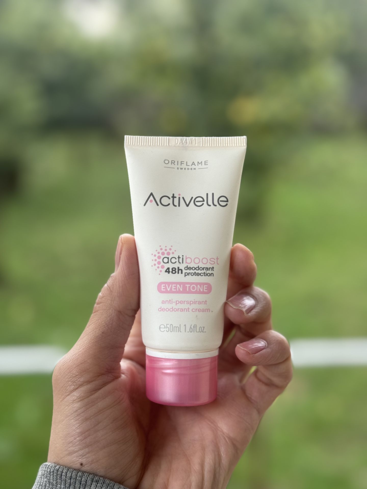 کرم دئودورانت ضدتعریق اوریفلیم: محافظت ۴۸ ساعته با اثر روشن‌کنندگی