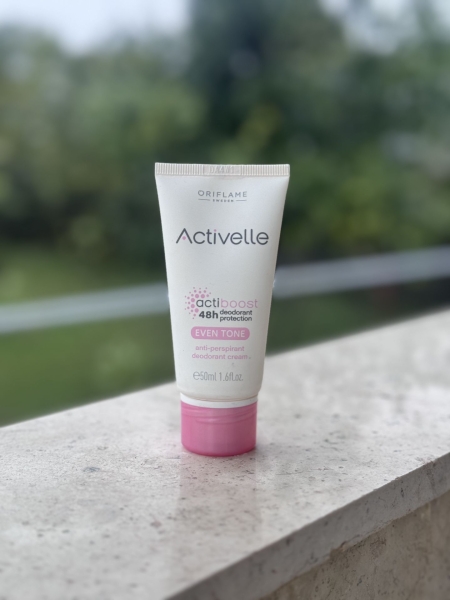 کرم دئودورانت ضدتعریق اوریفلیم: محافظت ۴۸ ساعته با اثر روشن‌کنندگی