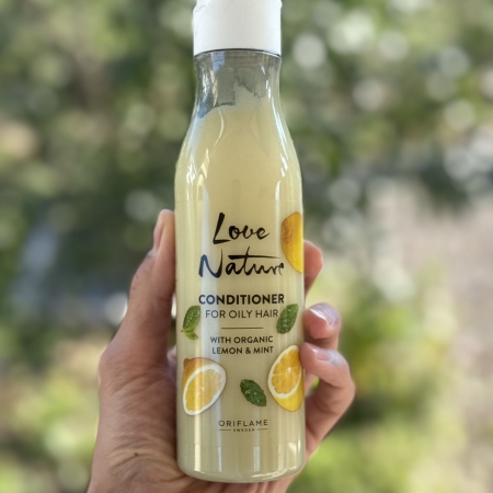 نرم‌کننده مو مخصوص موهای چرب Love Nature – تجربه‌ای طبیعی با لیمو و نعناع ارگانیک