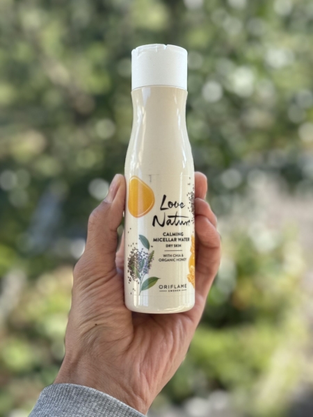 پاککننده ملایم و مغذی برای پوست خشک: میسلار واتر Love Nature اوریفلیم