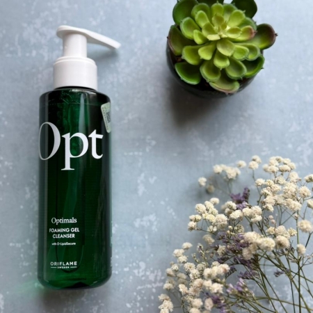 ژل شستشوی صورت فومینگ اپتیمالز اوریفلیم؛ پاکسازی عمیق، بدون خشکی